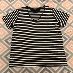 Lauren Ralph Lauren Womens Black and White Striped V-Neck Tee Size 1X